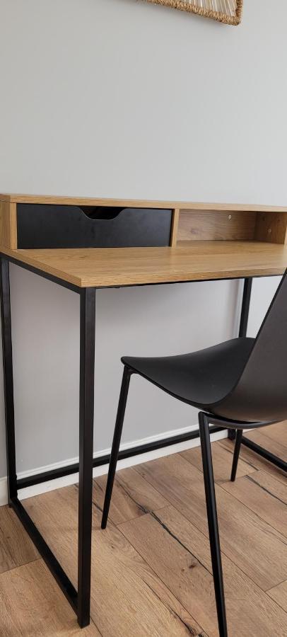 Amja Proche Clinique Saint-Roch Apt 3 Chambres 3 Salles De Bain Parking Gratuit Ideal Famille Groupe Coworking 10 Min Centre Ville 10 Min Plage 5 Min Sortie Autoroute Montpellier Exterior foto